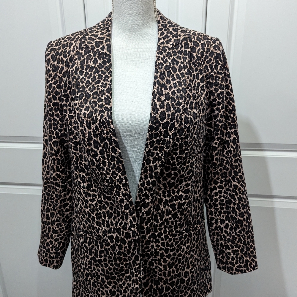 Sexy but classy leopard blazer by Express